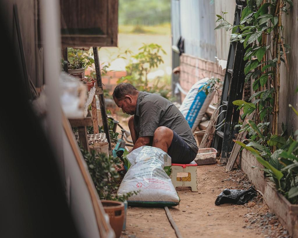 Community practicing urban sustainability together